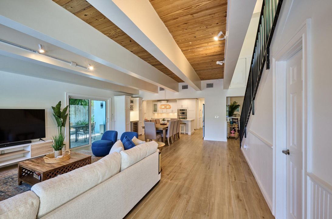 For Rent: $15,500 (5 beds, 4 baths, 2906 Square Feet)