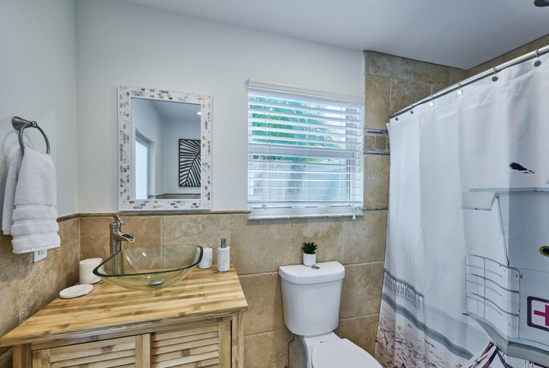 For Rent: $15,500 (5 beds, 4 baths, 2906 Square Feet)