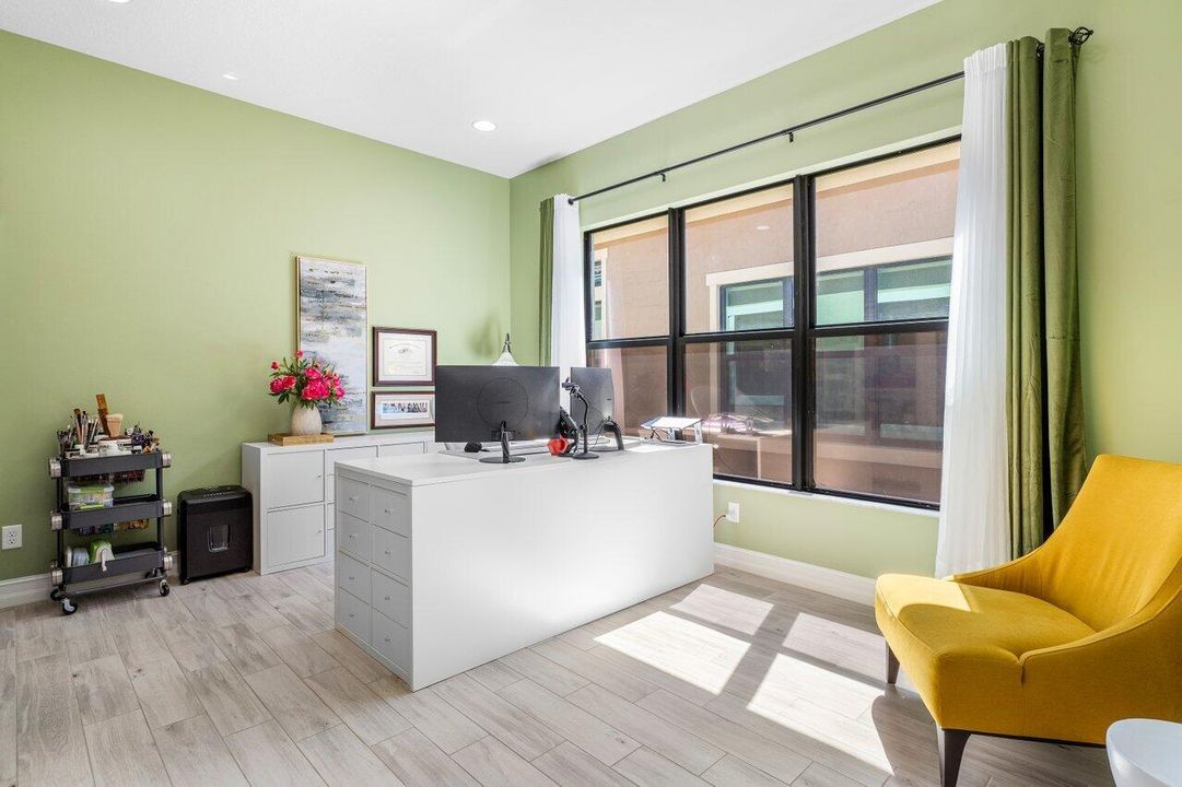 В аренду: $6,000 (2 спален, 2 ванн, 2601 Квадратных фут)