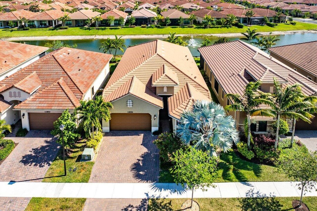 В аренду: $6,000 (2 спален, 2 ванн, 2601 Квадратных фут)