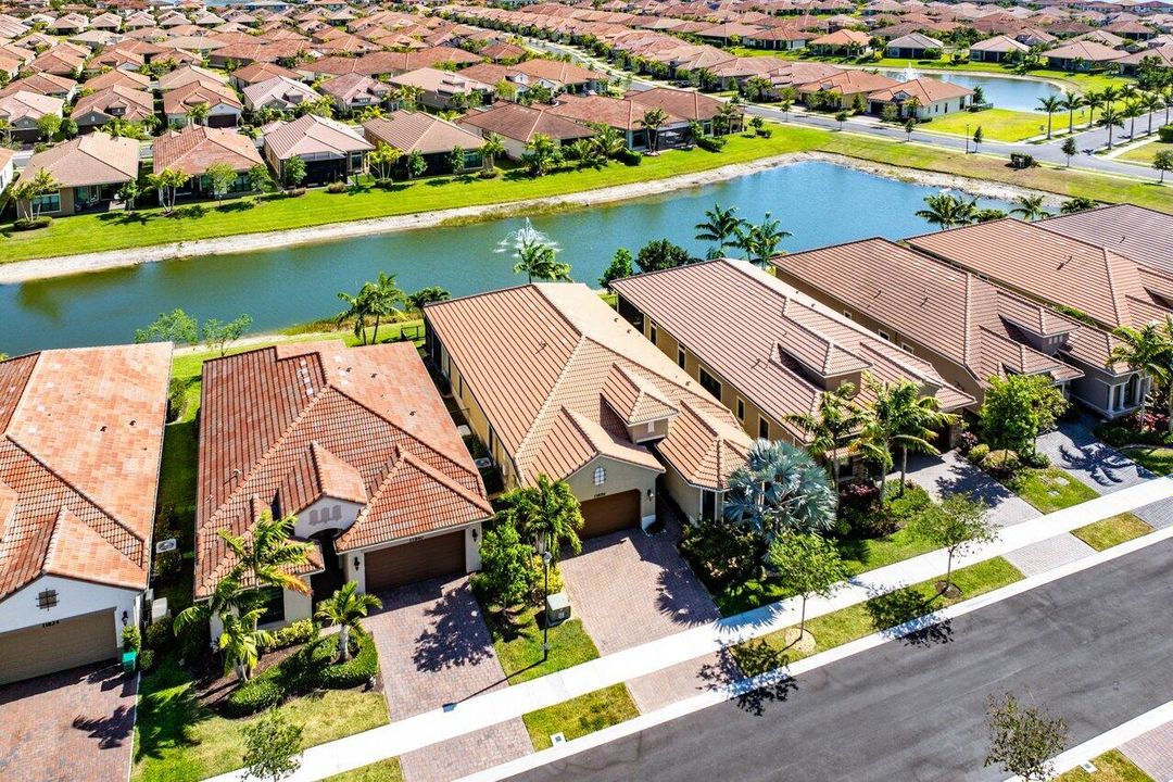 В аренду: $6,000 (2 спален, 2 ванн, 2601 Квадратных фут)