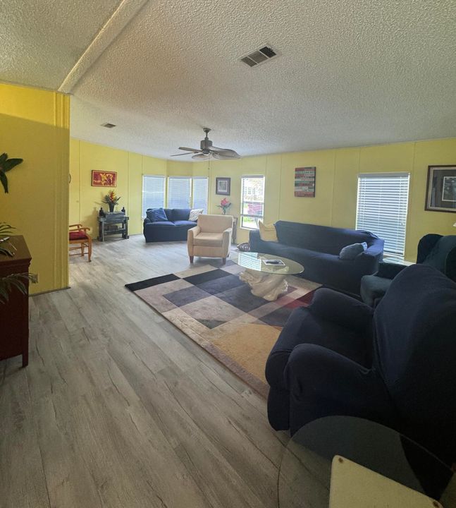 For Sale: $45,500 (2 beds, 2 baths, 1400 Square Feet)