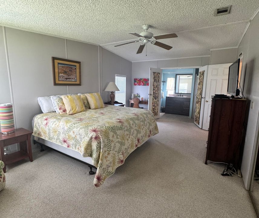 For Sale: $45,500 (2 beds, 2 baths, 1400 Square Feet)