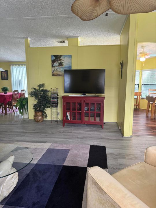 For Sale: $45,500 (2 beds, 2 baths, 1400 Square Feet)