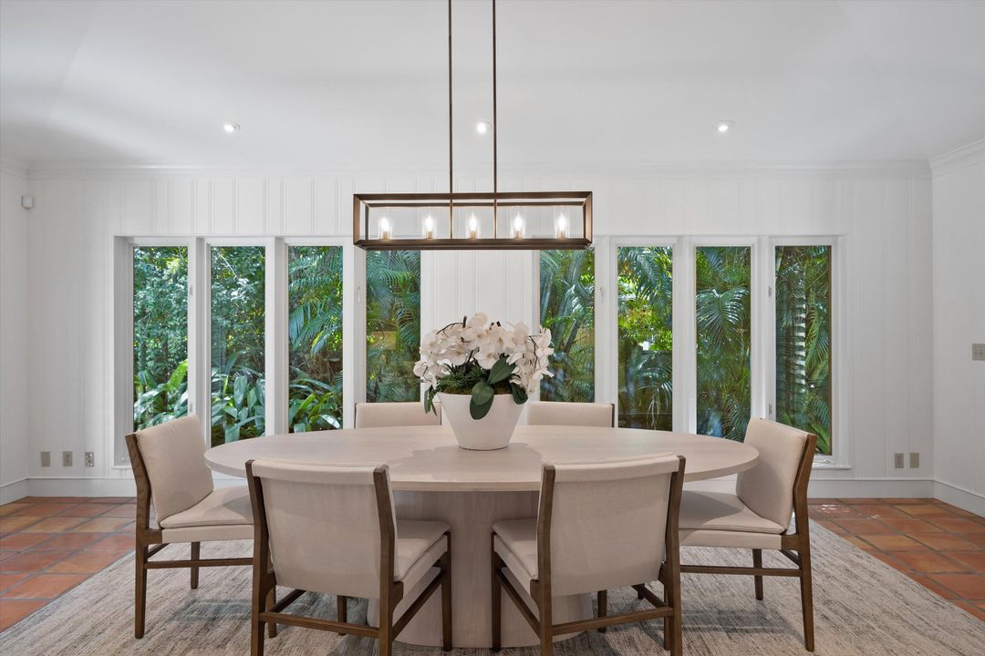 待售: $8,350,000 (3 贝兹, 3 浴室, 2877 平方英尺)