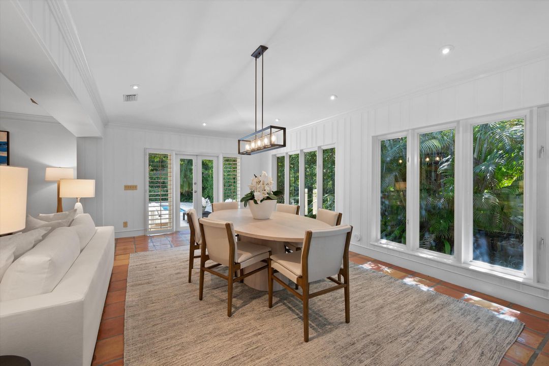 待售: $8,350,000 (3 贝兹, 3 浴室, 2877 平方英尺)