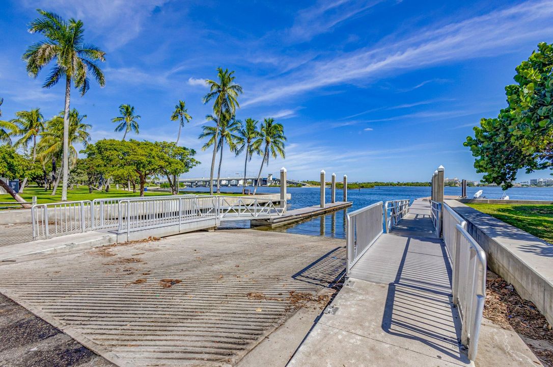 For Sale: $345,000 (2 beds, 1 baths, 1106 Square Feet)