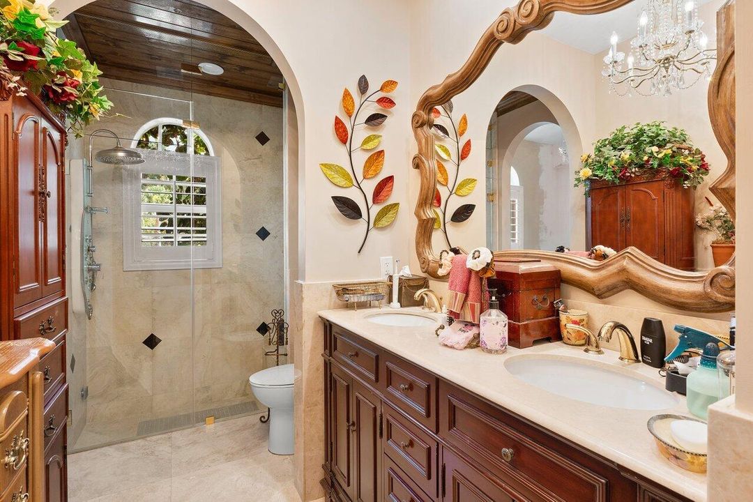 En Venta: $6,250,000 (5 camas, 5 baños, 7324 Pies cuadrados)