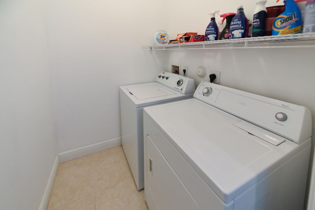 For Sale: $549,900 (4 beds, 2 baths, 1945 Square Feet)