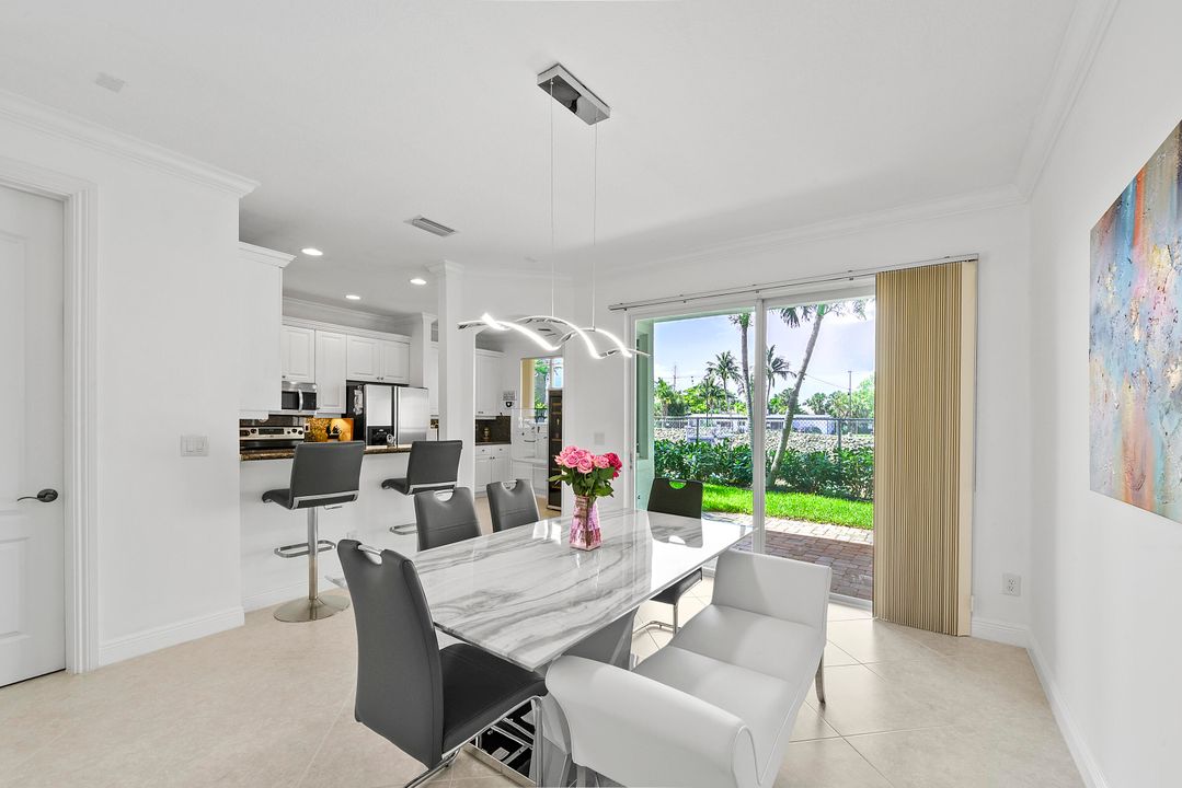 For Sale: $549,900 (4 beds, 2 baths, 1945 Square Feet)