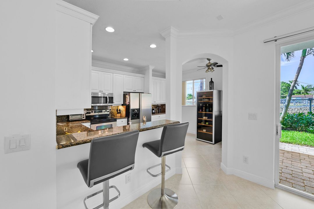 For Sale: $549,900 (4 beds, 2 baths, 1945 Square Feet)