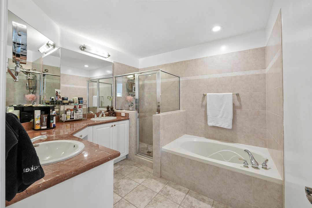 For Sale: $549,900 (4 beds, 2 baths, 1945 Square Feet)