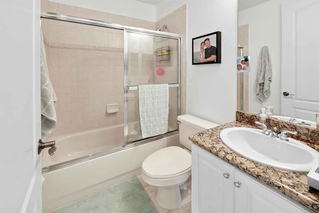 For Sale: $549,900 (4 beds, 2 baths, 1945 Square Feet)