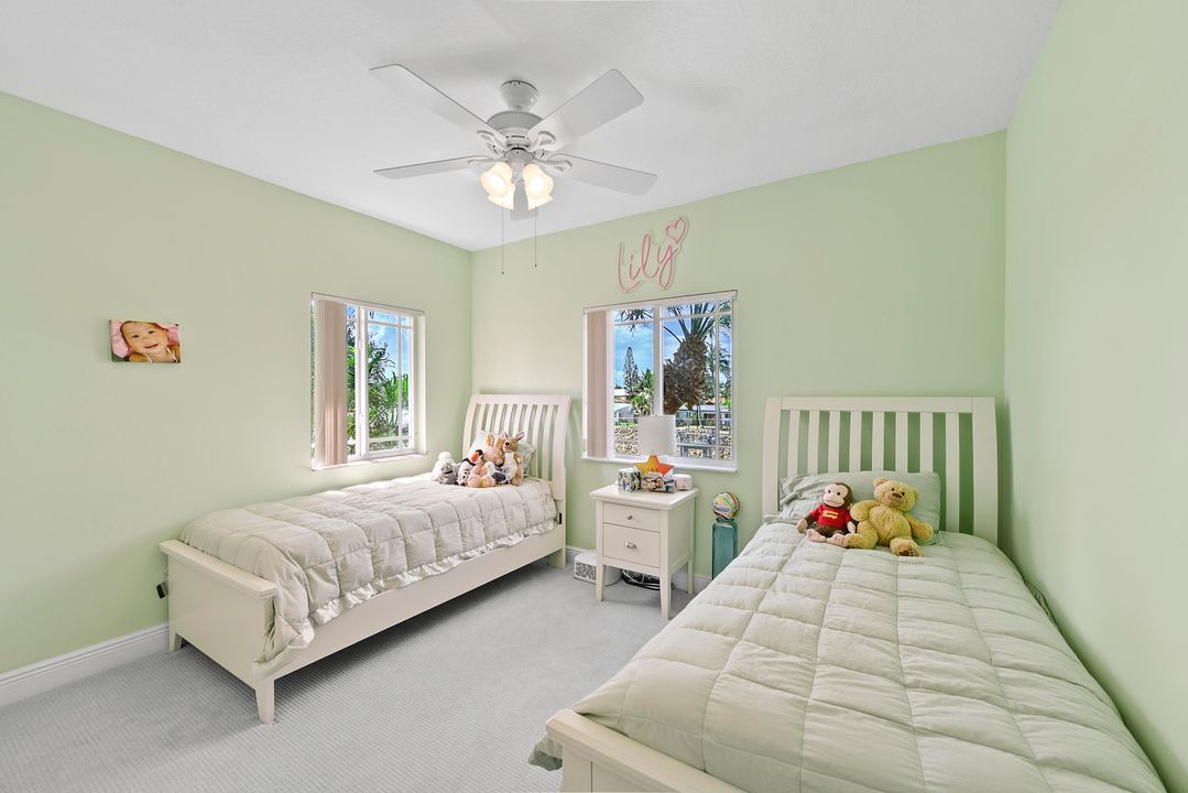 For Sale: $549,900 (4 beds, 2 baths, 1945 Square Feet)