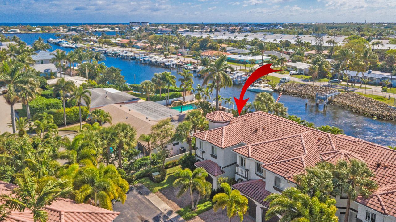 For Sale: $549,900 (4 beds, 2 baths, 1945 Square Feet)