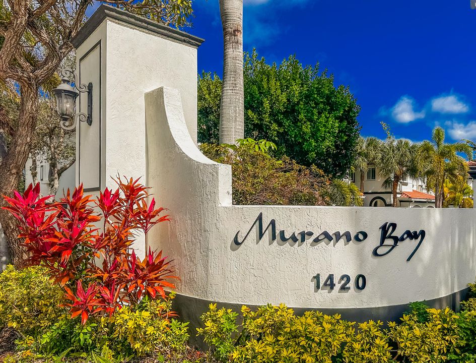 For Sale: $549,900 (4 beds, 2 baths, 1945 Square Feet)