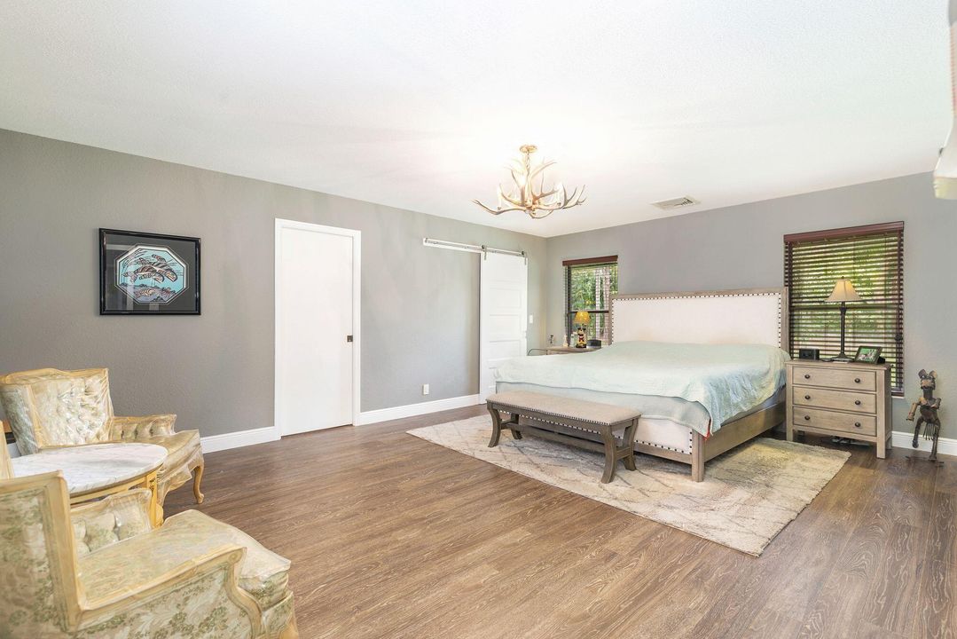 Activo con contrato: $1,475,000 (3 camas, 3 baños, 3279 Pies cuadrados)