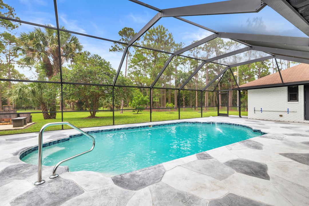 Activo con contrato: $1,475,000 (3 camas, 3 baños, 3279 Pies cuadrados)