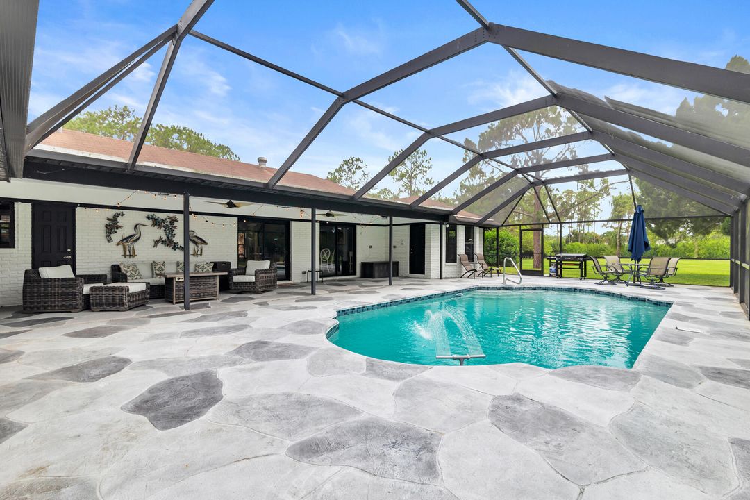 Activo con contrato: $1,475,000 (3 camas, 3 baños, 3279 Pies cuadrados)