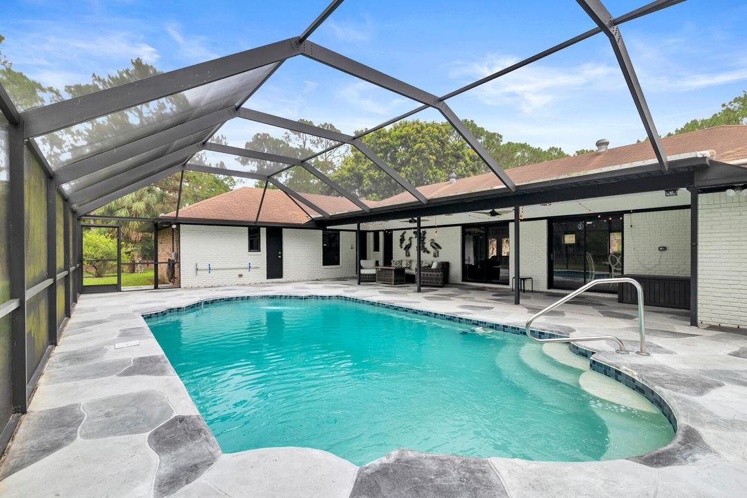 Activo con contrato: $1,475,000 (3 camas, 3 baños, 3279 Pies cuadrados)