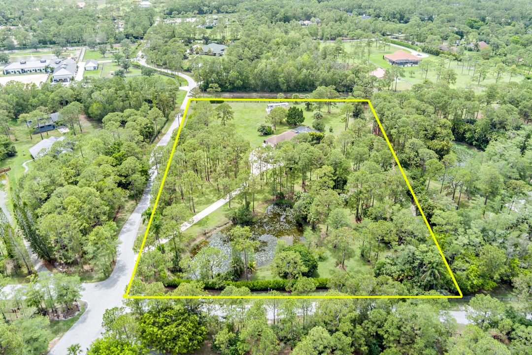 Activo con contrato: $1,475,000 (3 camas, 3 baños, 3279 Pies cuadrados)