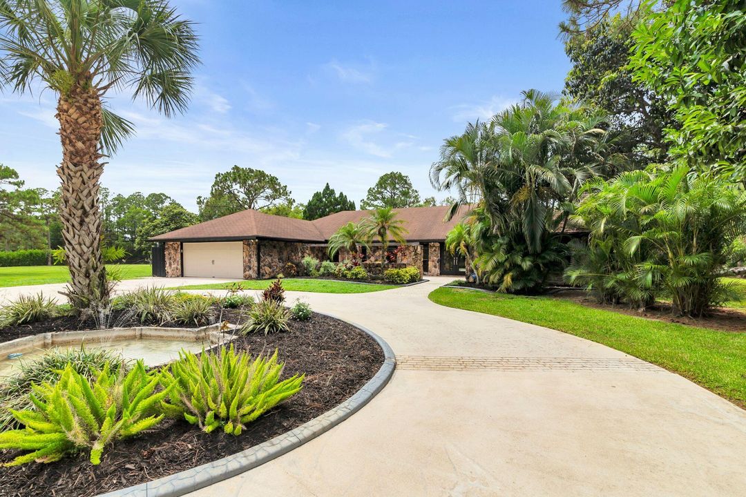 Activo con contrato: $1,475,000 (3 camas, 3 baños, 3279 Pies cuadrados)