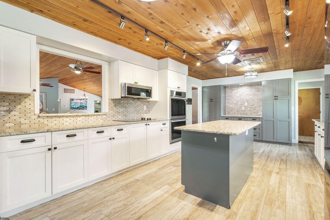 Activo con contrato: $1,475,000 (3 camas, 3 baños, 3279 Pies cuadrados)