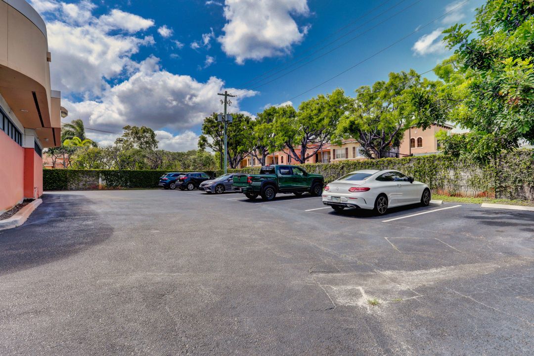 На продажу: $32 (0 спален, 0 ванн, 2851 Квадратных фут)