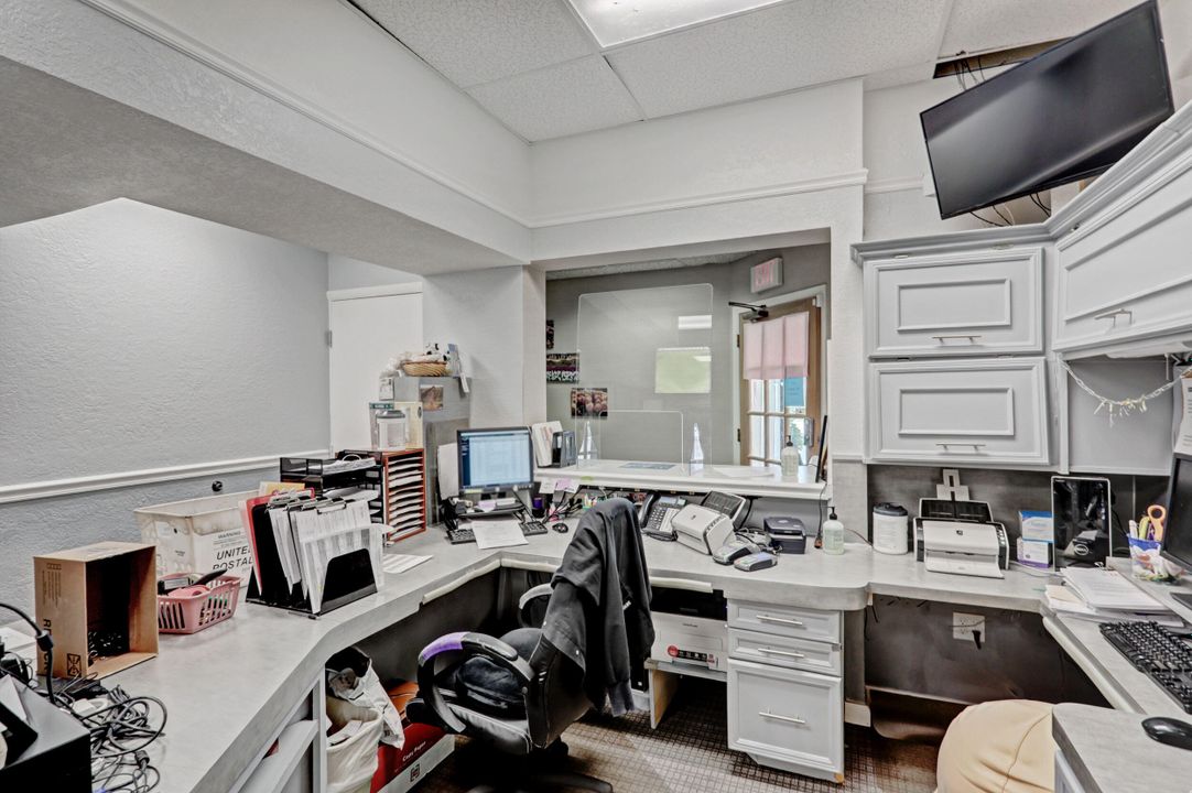 На продажу: $32 (0 спален, 0 ванн, 2851 Квадратных фут)