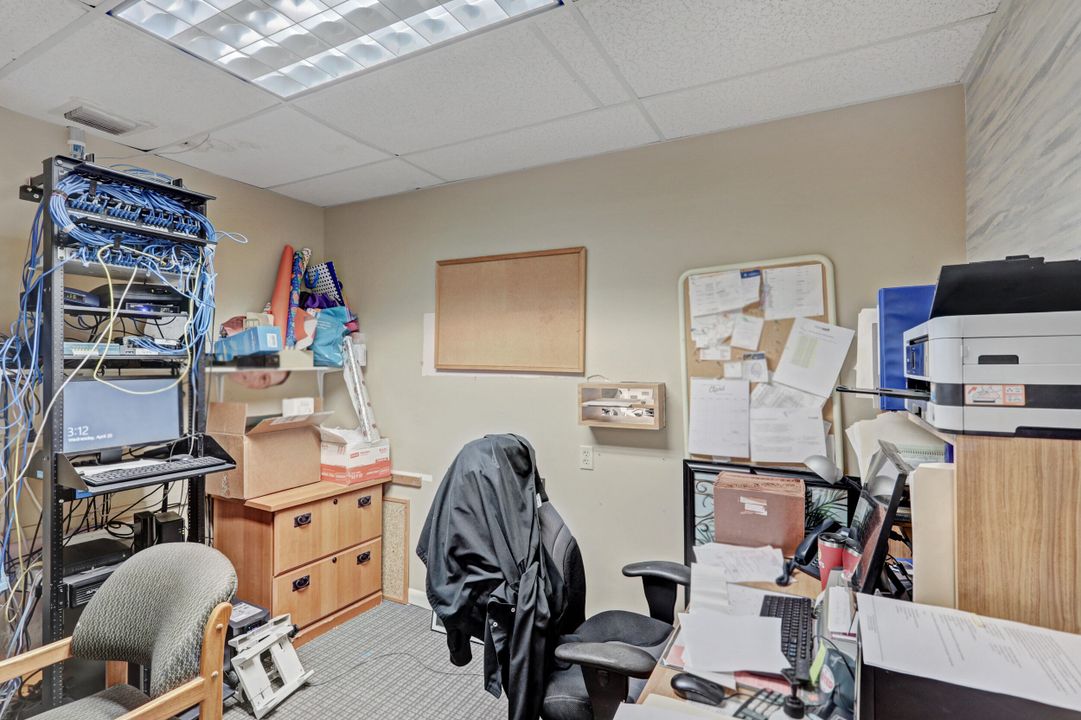 На продажу: $32 (0 спален, 0 ванн, 2851 Квадратных фут)