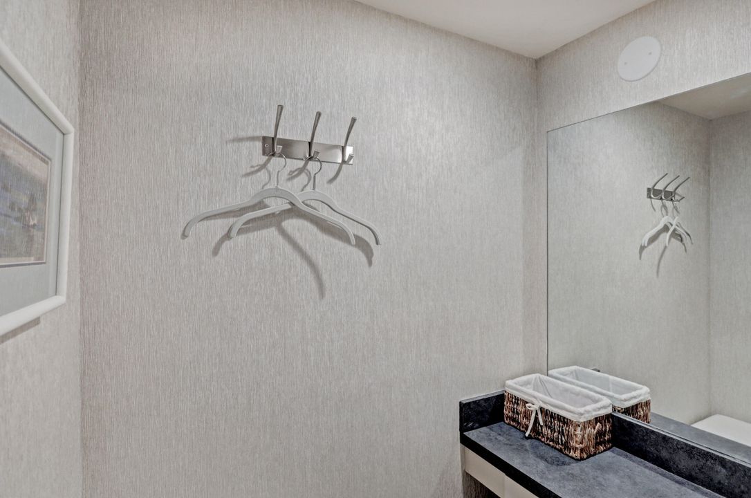 На продажу: $32 (0 спален, 0 ванн, 2851 Квадратных фут)