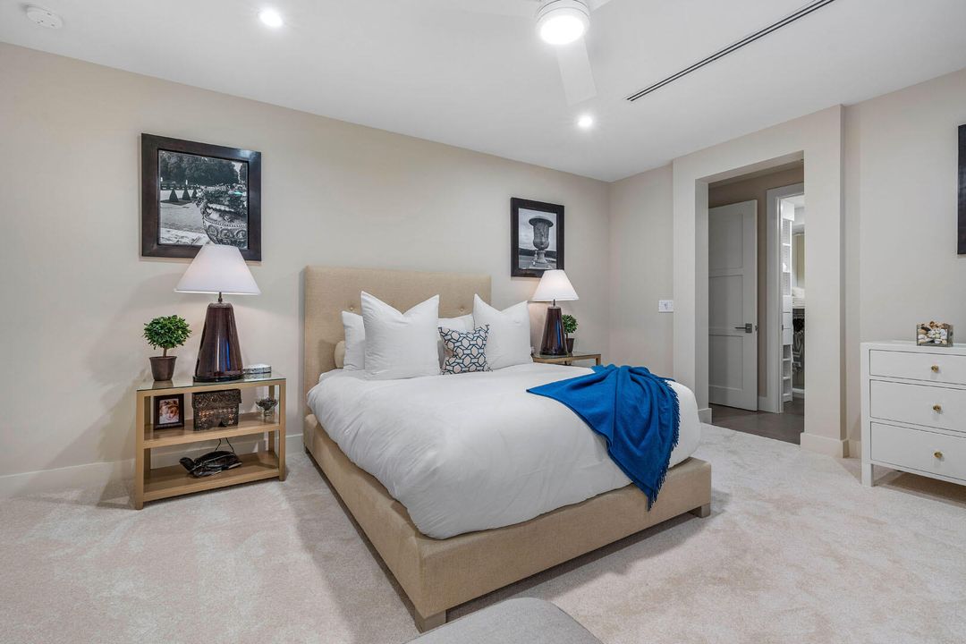 合同活跃: $8,750,000 (5 贝兹, 6 浴室, 6793 平方英尺)