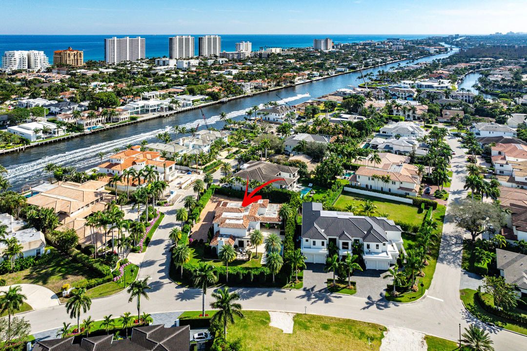 合同活跃: $8,750,000 (5 贝兹, 6 浴室, 6793 平方英尺)