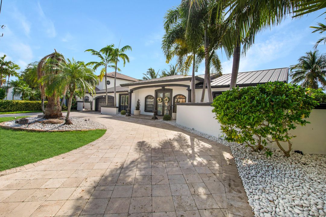 На продажу: $2,299,999 (3 спален, 2 ванн, 2195 Квадратных фут)