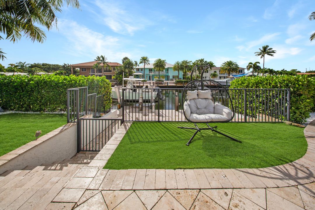 На продажу: $2,299,999 (3 спален, 2 ванн, 2195 Квадратных фут)