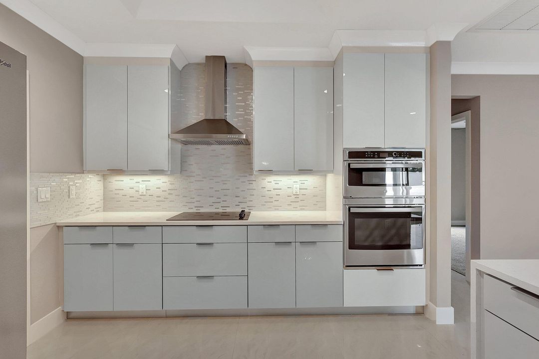 For Sale: $699,999 (5 beds, 3 baths, 2851 Square Feet)