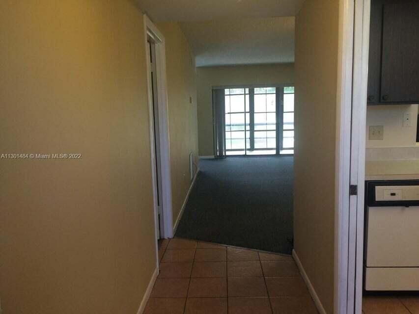 В аренду: $1,300 (1 спален, 1 ванн, 1014 Квадратных фут)