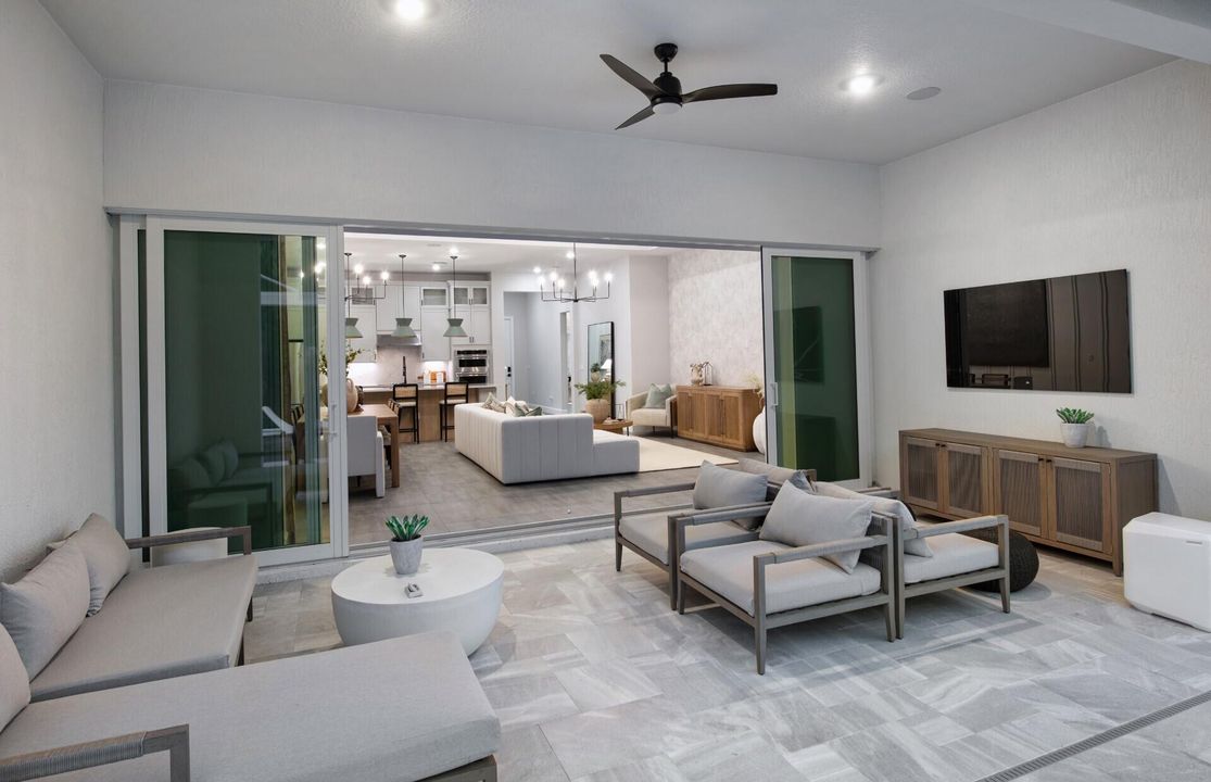 Active With Contract: $834,845 (4 beds, 3 baths, 2334 Square Feet)