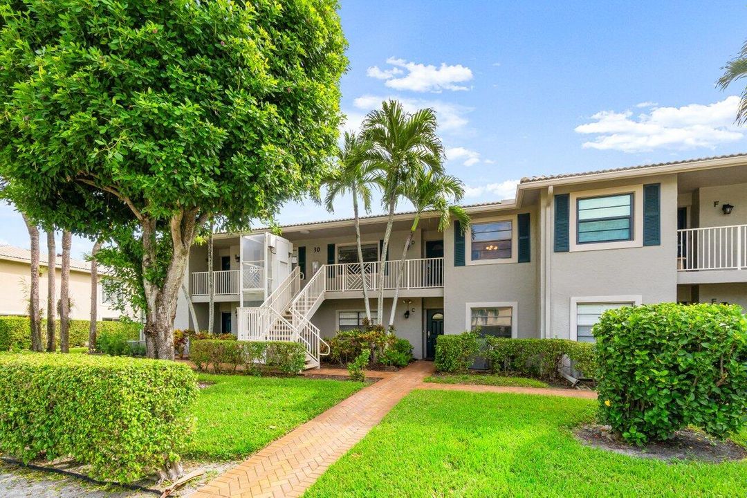 Active With Contract: $5,500 (2 beds, 2 baths, 1388 Square Feet)