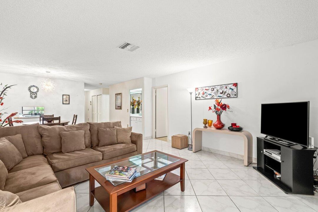 Active With Contract: $5,500 (2 beds, 2 baths, 1388 Square Feet)