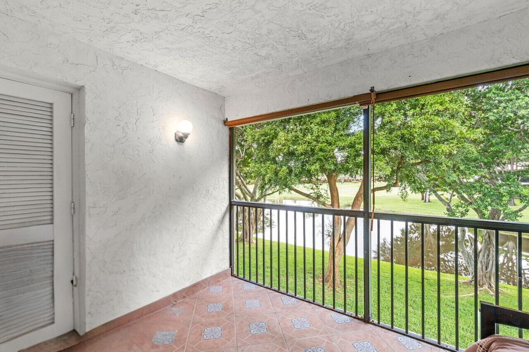 Active With Contract: $5,500 (2 beds, 2 baths, 1388 Square Feet)