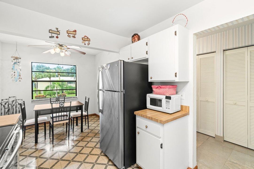 Active With Contract: $5,500 (2 beds, 2 baths, 1388 Square Feet)