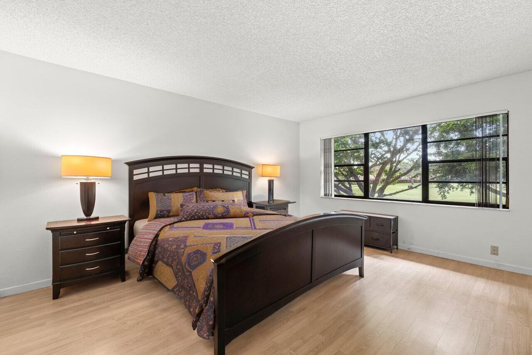 Active With Contract: $5,500 (2 beds, 2 baths, 1388 Square Feet)