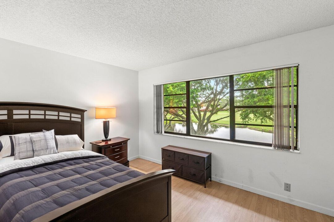 Active With Contract: $5,500 (2 beds, 2 baths, 1388 Square Feet)