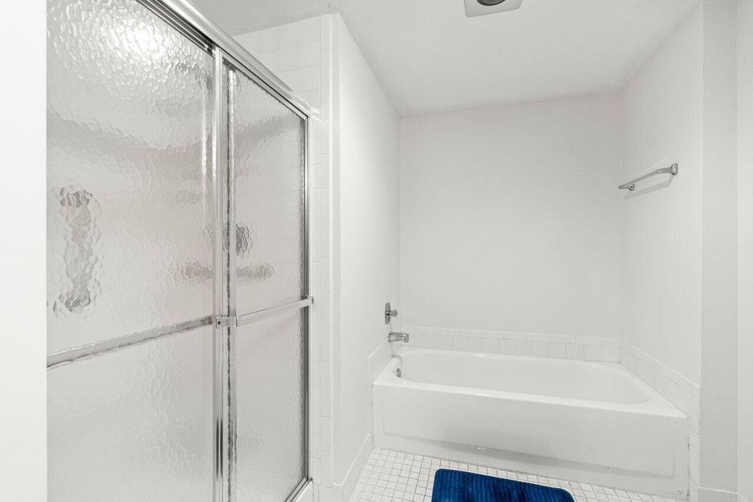 Active With Contract: $5,500 (2 beds, 2 baths, 1388 Square Feet)