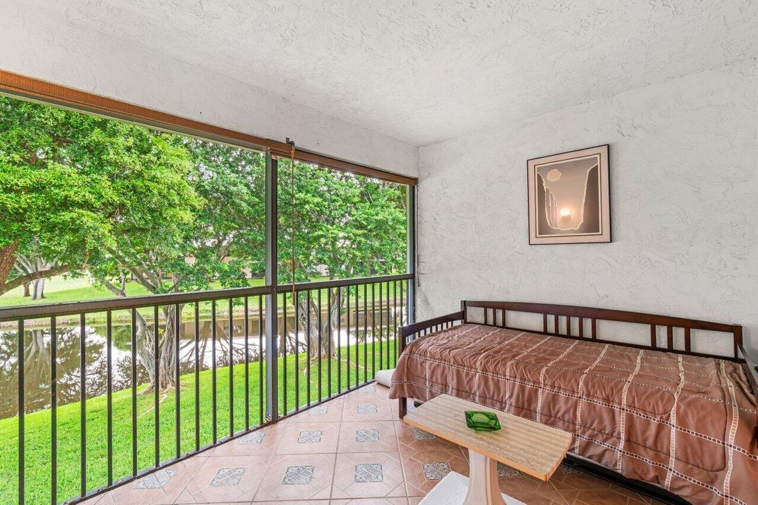 Active With Contract: $5,500 (2 beds, 2 baths, 1388 Square Feet)