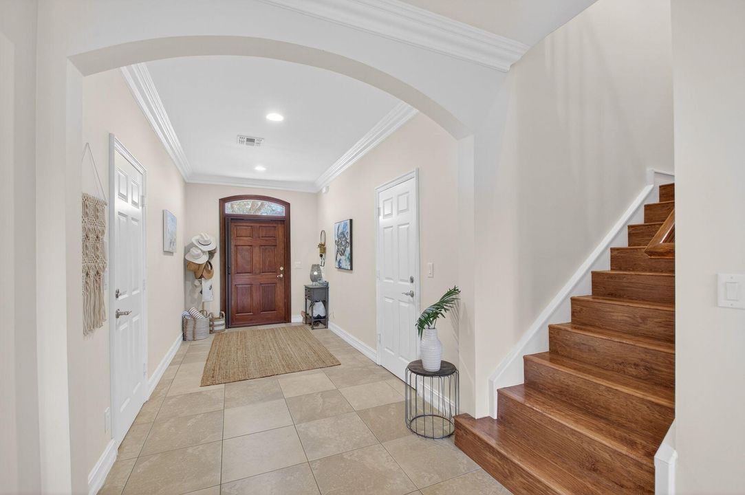 For Sale: $535,000 (3 beds, 2 baths, 1964 Square Feet)