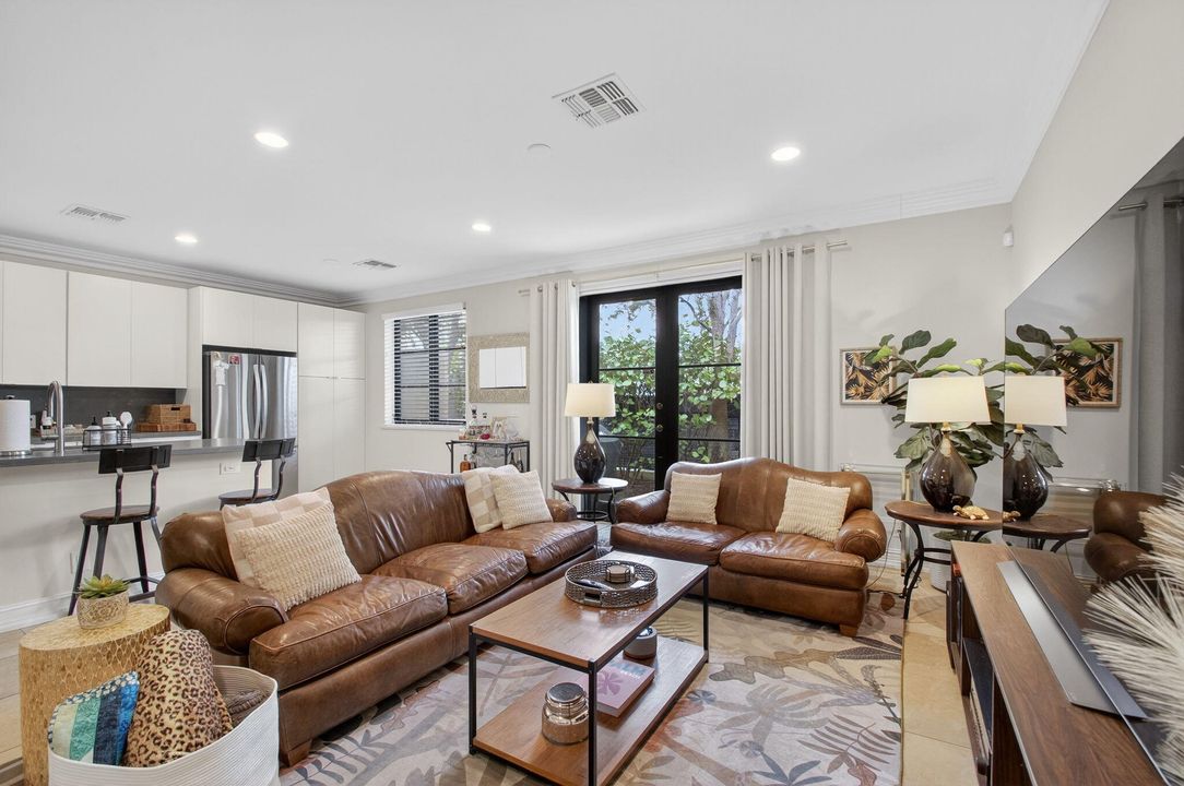 For Sale: $535,000 (3 beds, 2 baths, 1964 Square Feet)