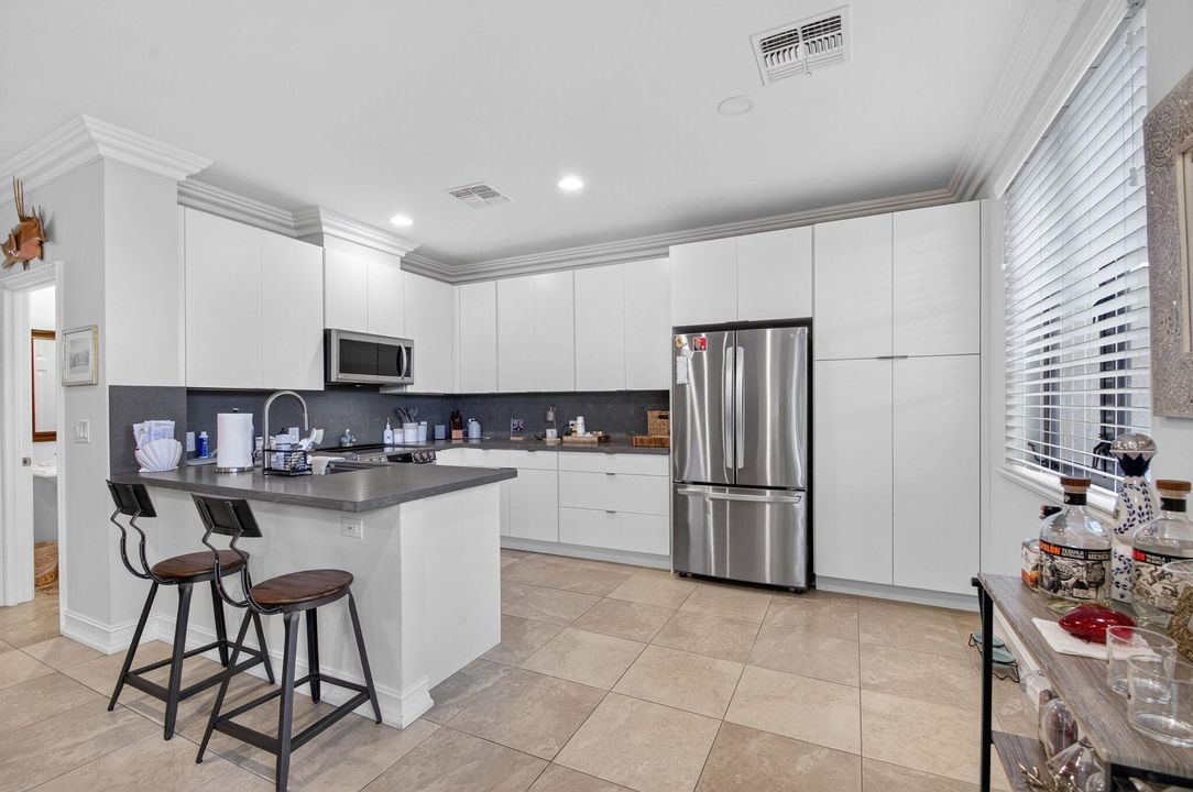 For Sale: $535,000 (3 beds, 2 baths, 1964 Square Feet)