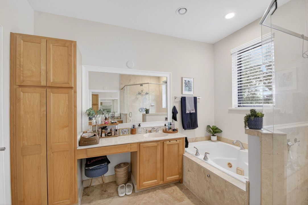 For Sale: $535,000 (3 beds, 2 baths, 1964 Square Feet)